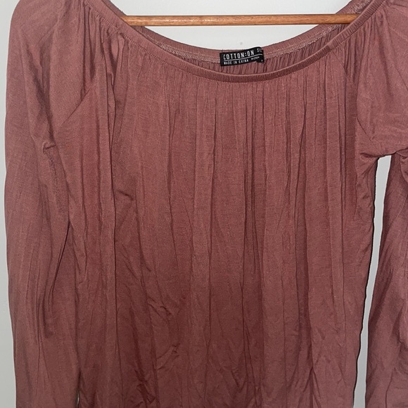 Rose Off The Shoulder Top - Picture 3 of 4